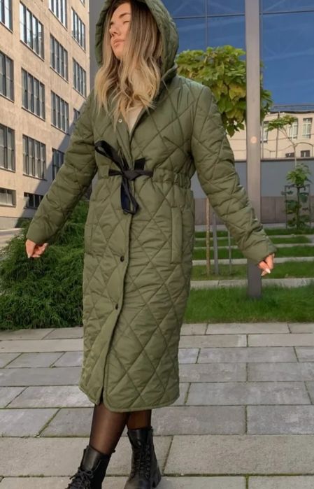 Жіноче стьобане пальто плащівка