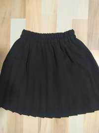 Spódniczka spódnica czarna z żorżety plisowana rozmiar 122