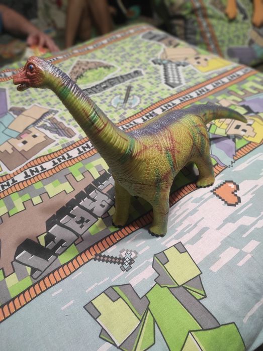 Динозавр зі звуком