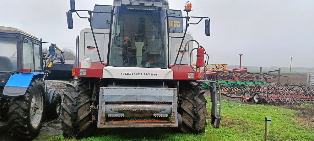 Продам комбайн акрос