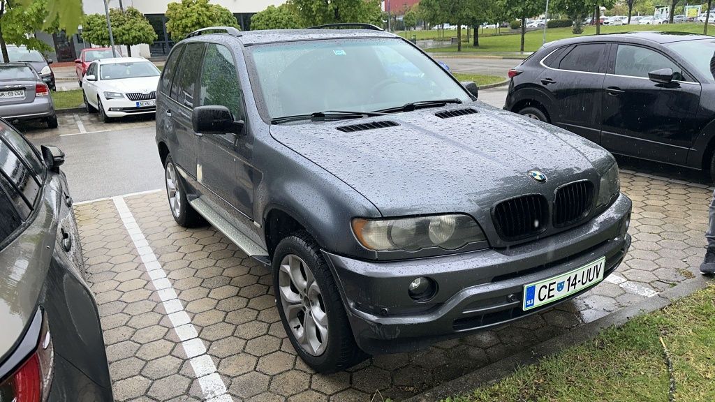 Продам машину BMW