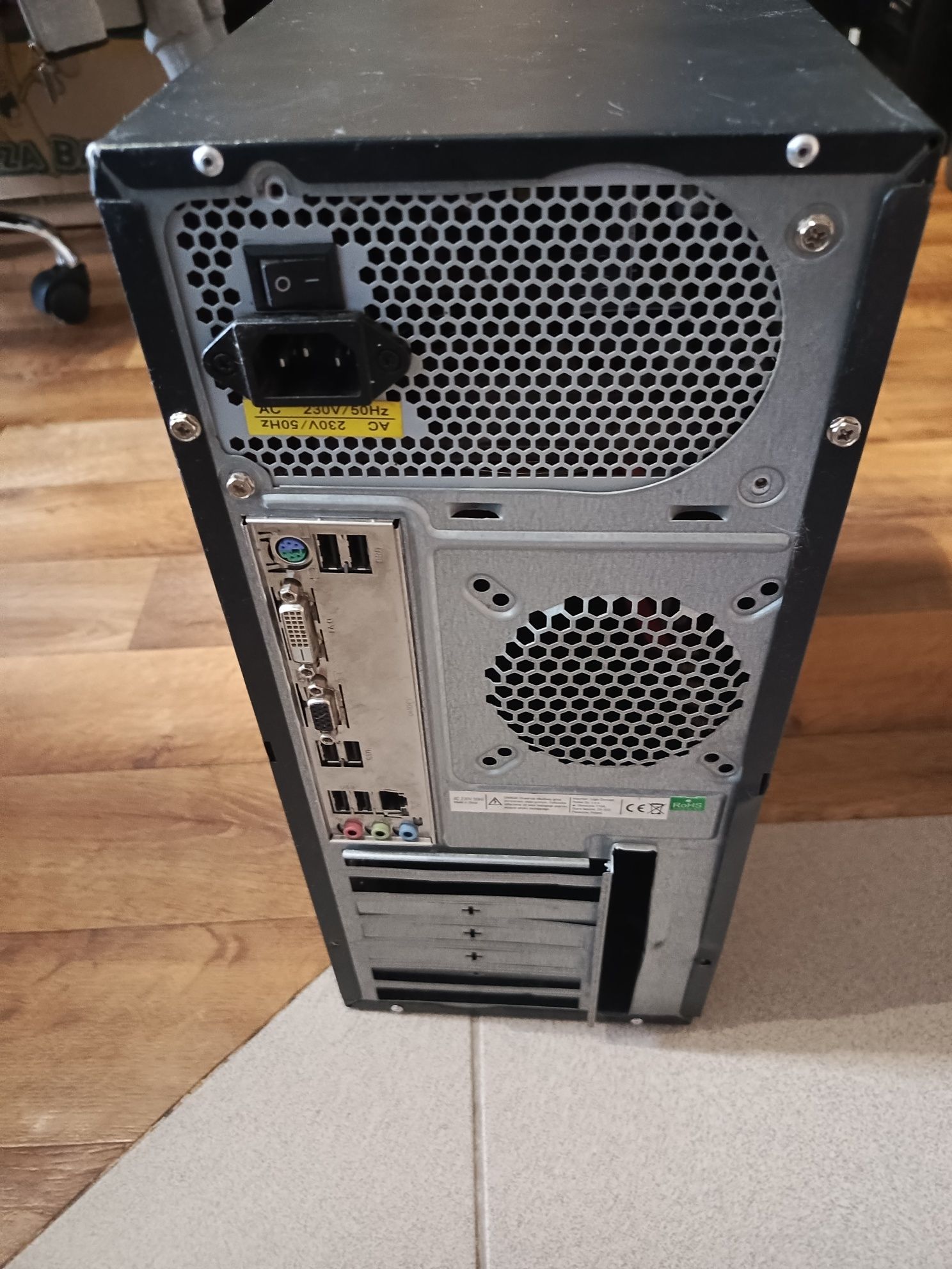 KOMPUTER AMD A8-7600 / FM2+ / HDD 250GB / zasilacz / obudowa /win10– B