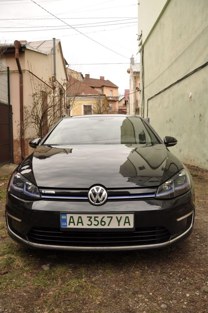 Volkswagen e-golf 2017 електро 260км