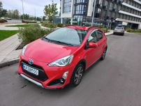 Продам Toyota Aqva X-Urban гібрид
