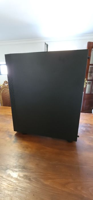 Vendo Torre Gaming em Muito bom estado