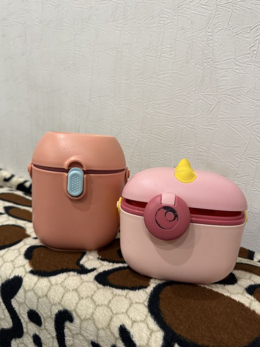 Контейнер для сухої суміщі.