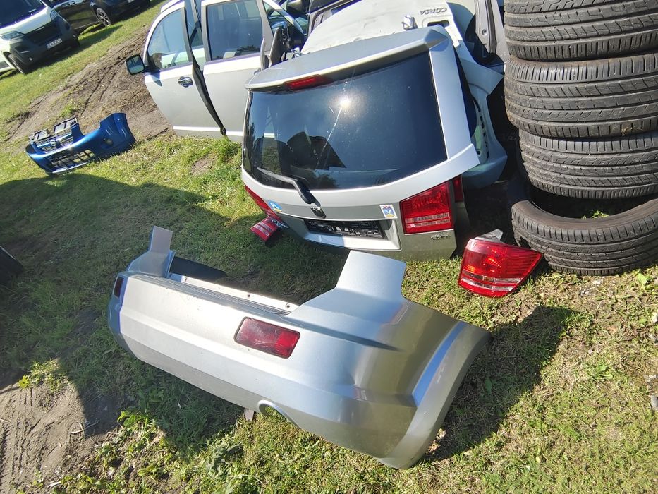 Dodge Journey Freemont lampa tylna tył prawa lewa