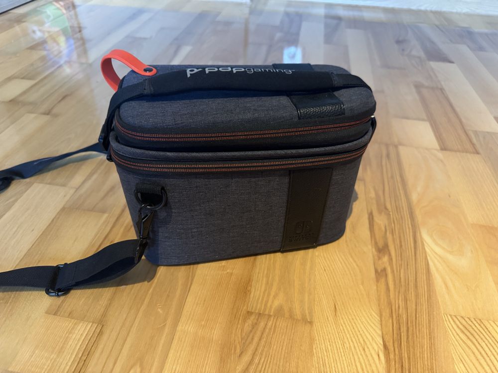 Nintendo switch z 2 grami i torba