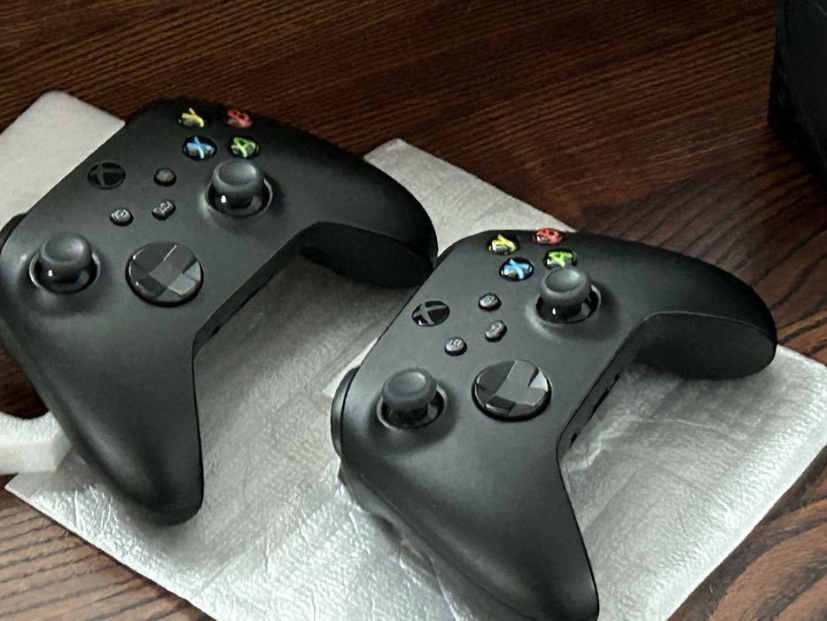 Konsola xbox series x dwa pady