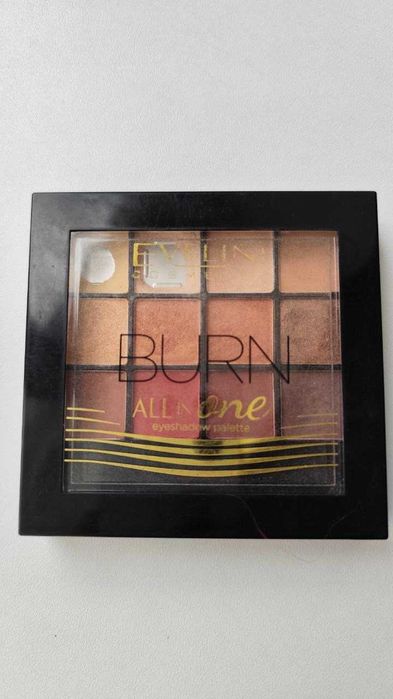 Палетка тіней Eveline burn all in one