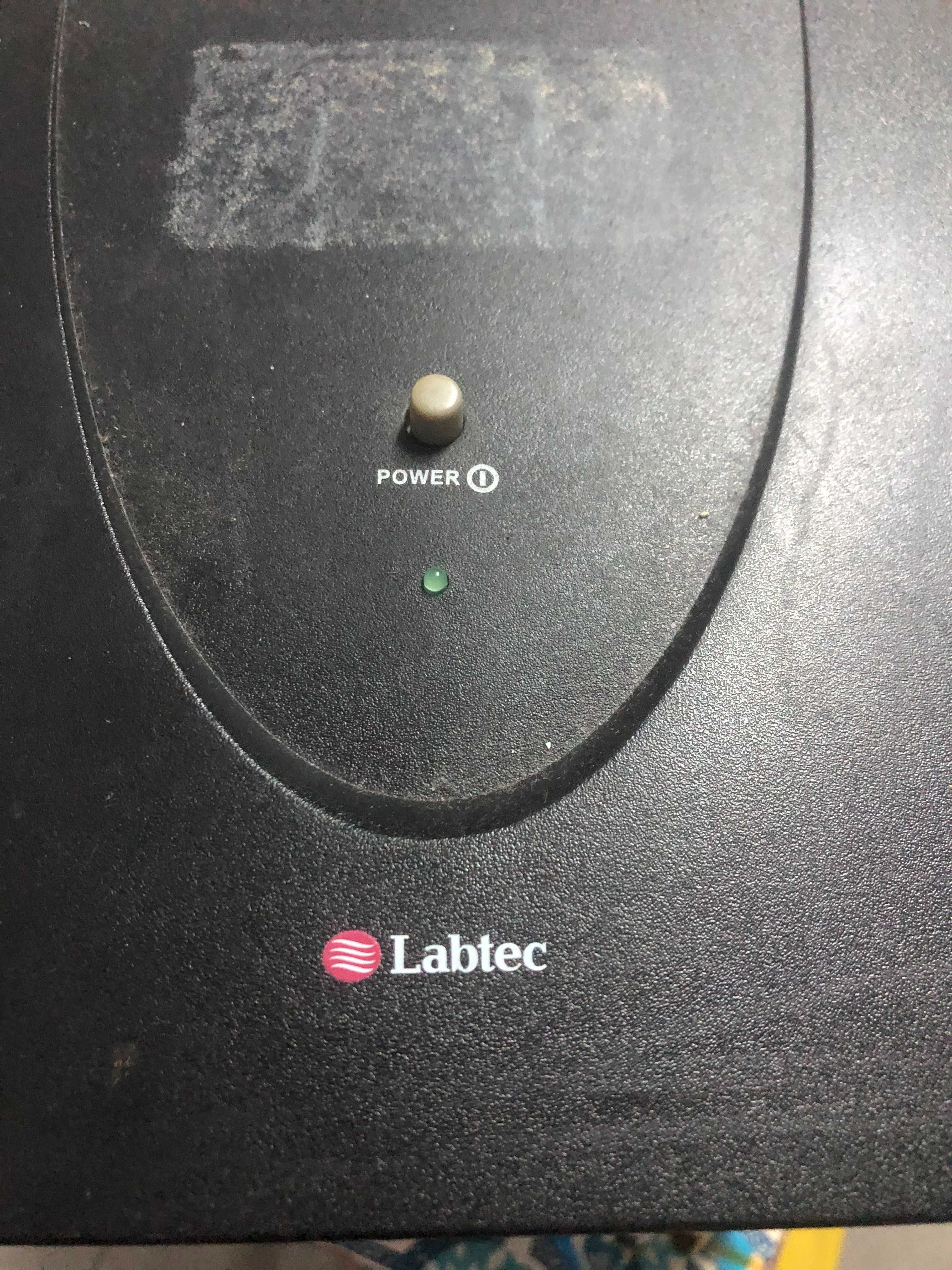Colunas de som LABTEC
