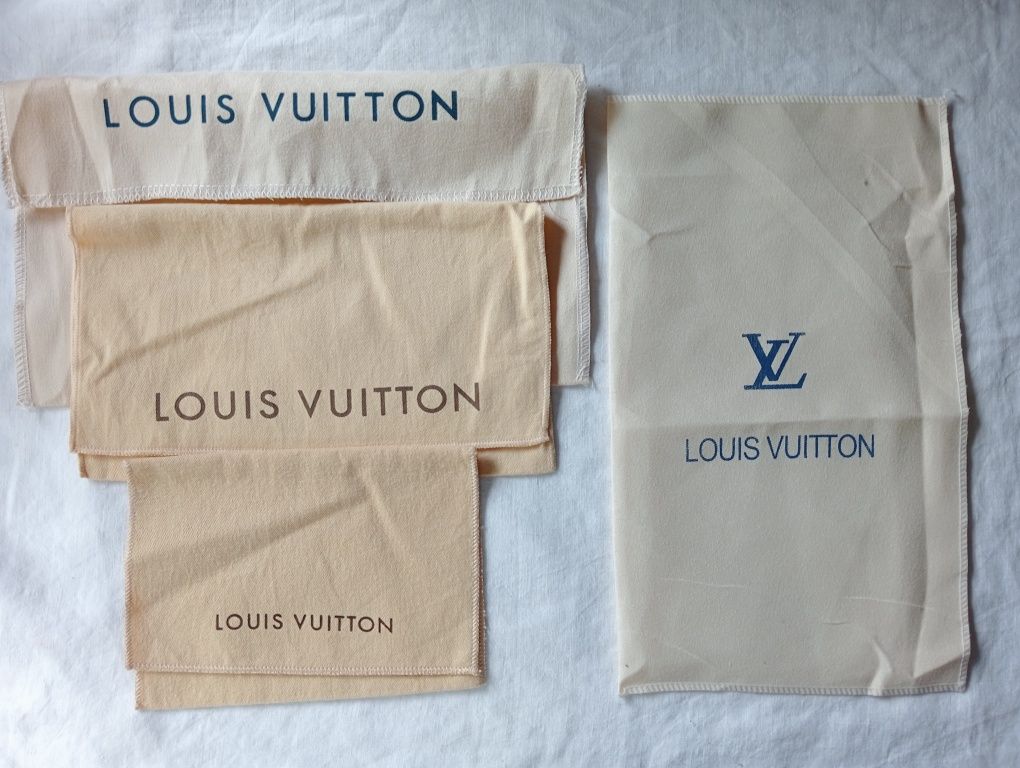 8 Dustbags Louis Vuitton