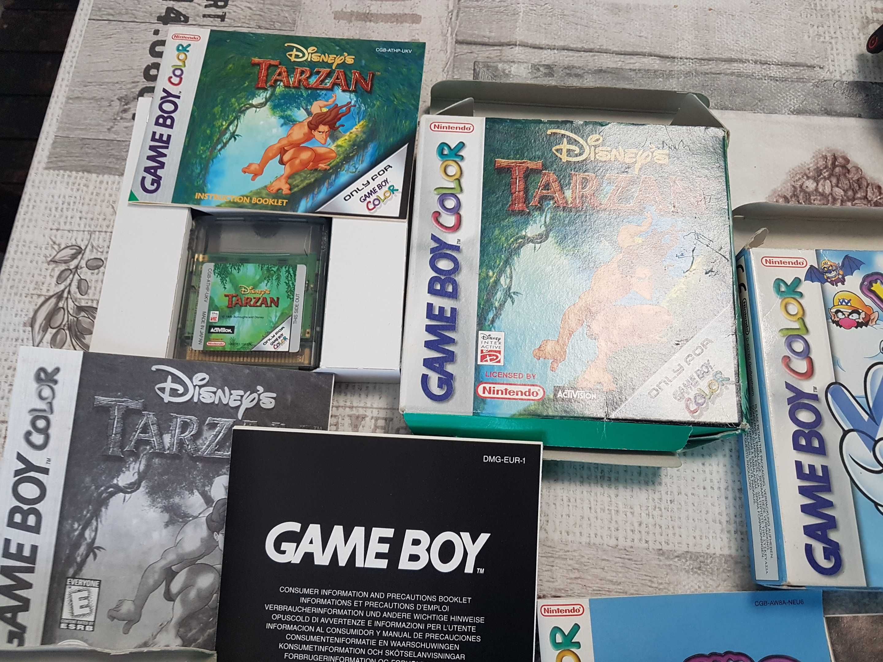 Game boy color + 3 jogos com caixas e manuais