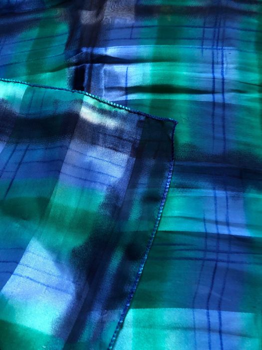 Apaszka chustka w pasy błękit i zieleń śliski materiał 51x51 cm st BDB