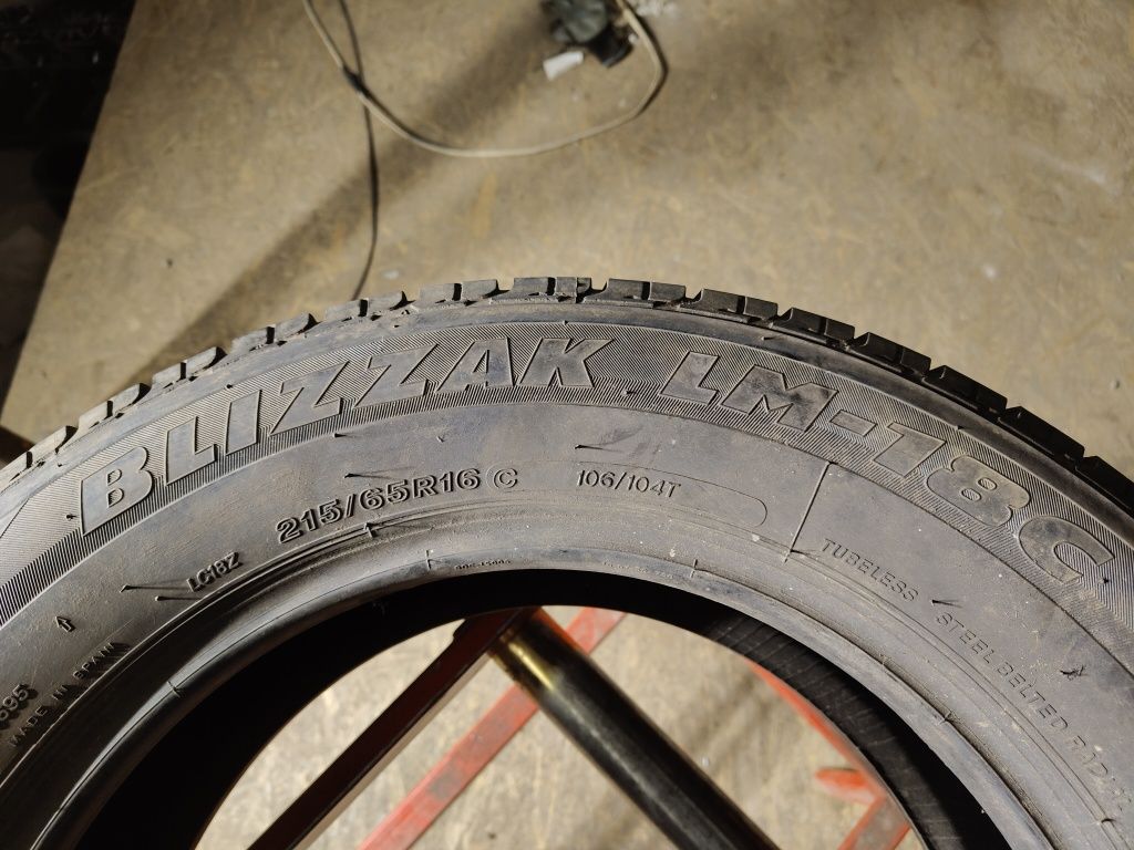 215/65R16C 106/104 T Bridgestone Blizzak LM-18C      Z450/170B