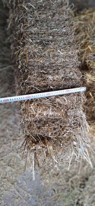 Солома вівсяна пшенична, сіно люцерна