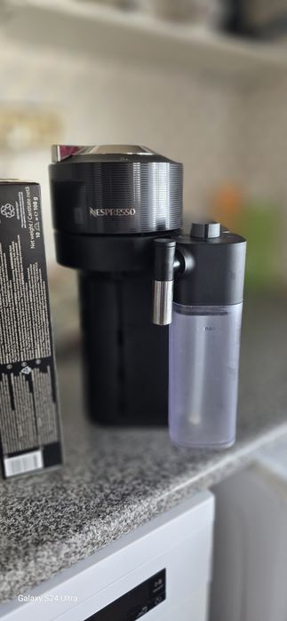 Nespresso Vertuo Lattissima Matte Black 
€399.00