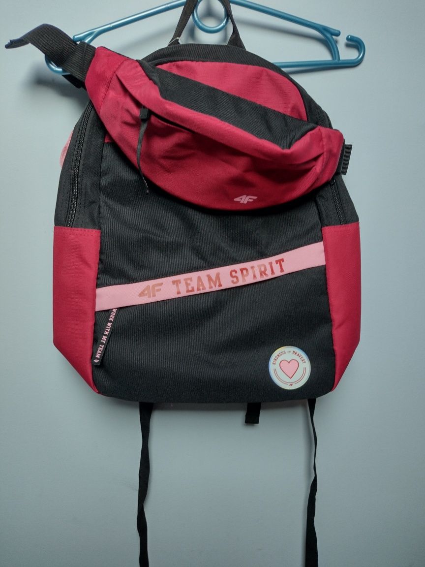 ZESTAW: plecak szkolny z nerką firmy 4 F. NOWY
