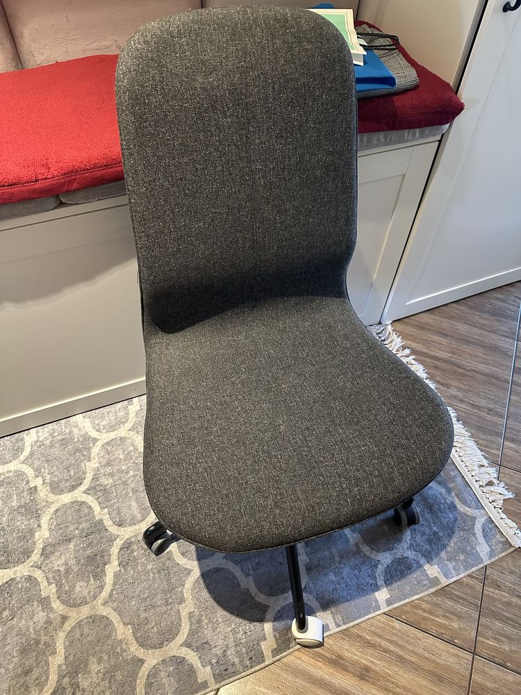 Krzeslo biurkowe Ikae