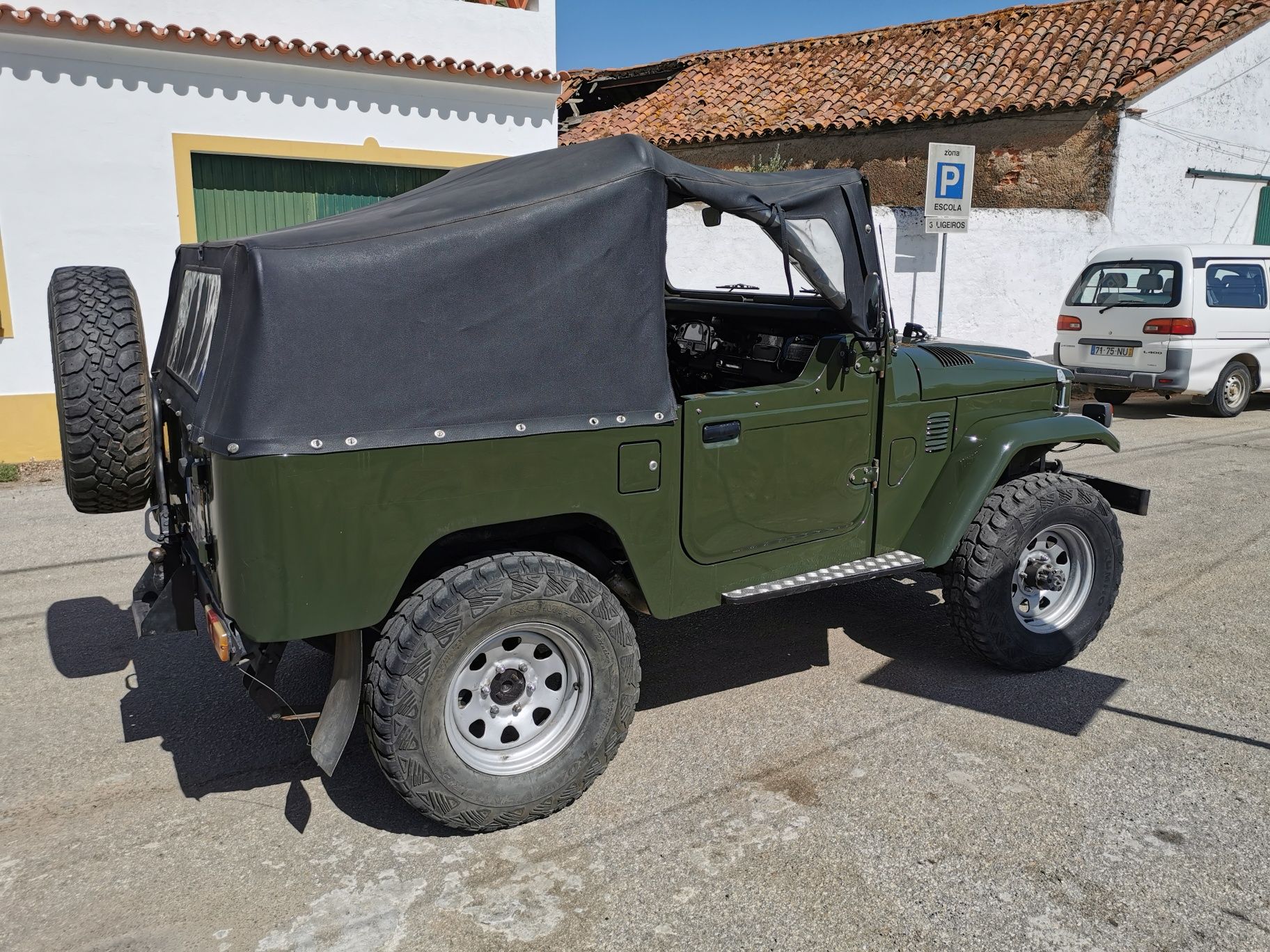 Toyota Land Cruiser BJ40 7 lugares