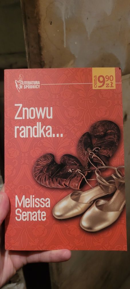 Książka literatura w spódnicy (do wyboru)