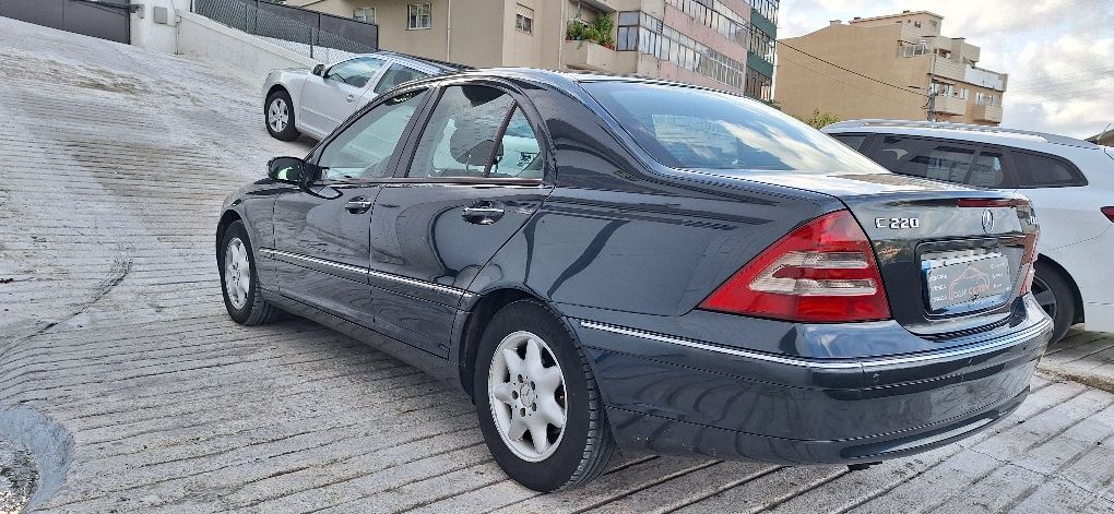 Mercedes-Benz c220 cdi Nacional