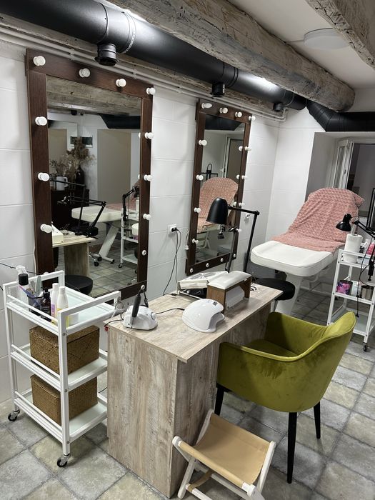 Сдам место Мастера Маникюра и Бровиста