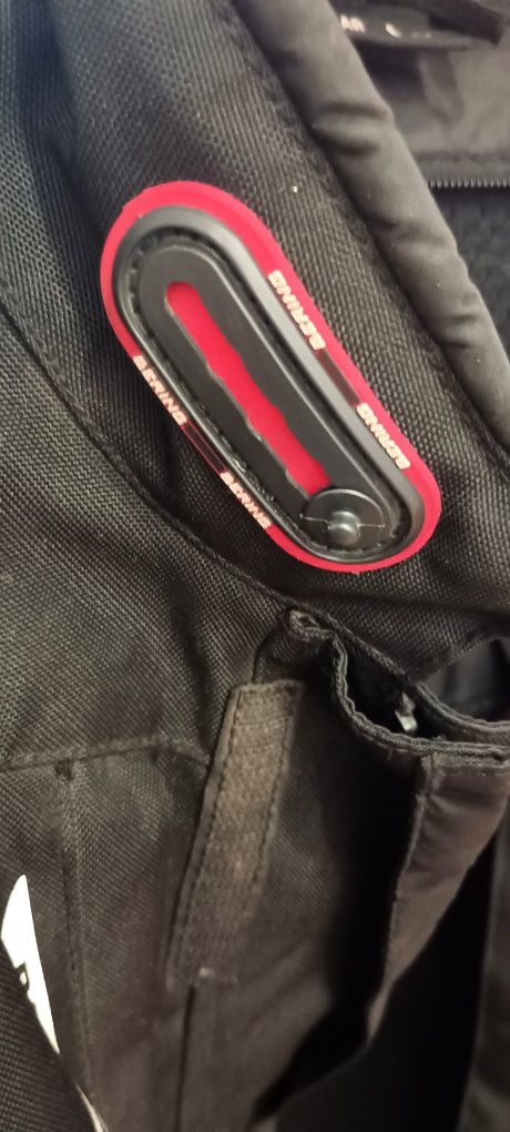 Fato de moto completo para homem, marca BERING usado em bom estado.