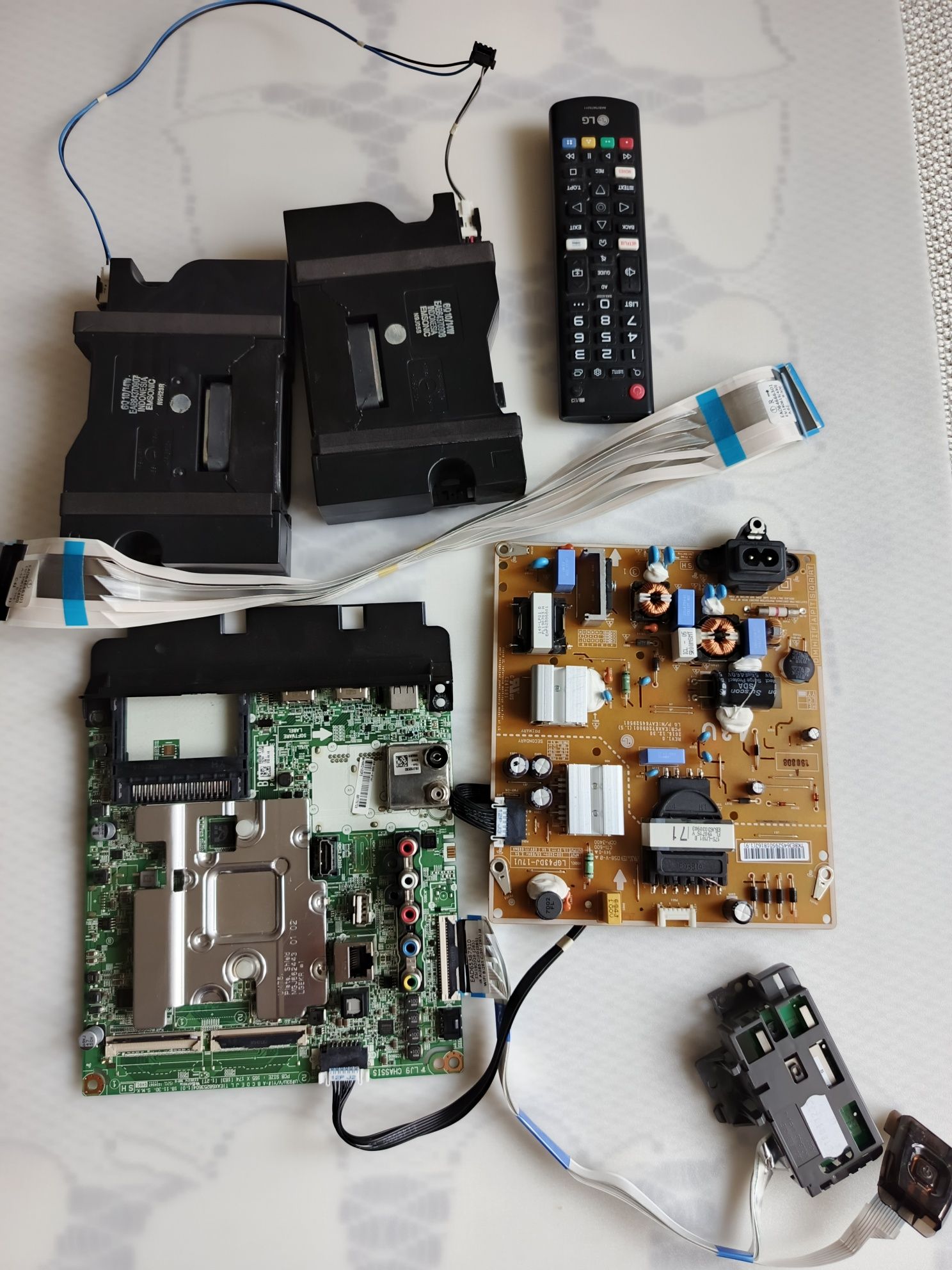 Części od telewizora LCD LG 43UM7100aPLB