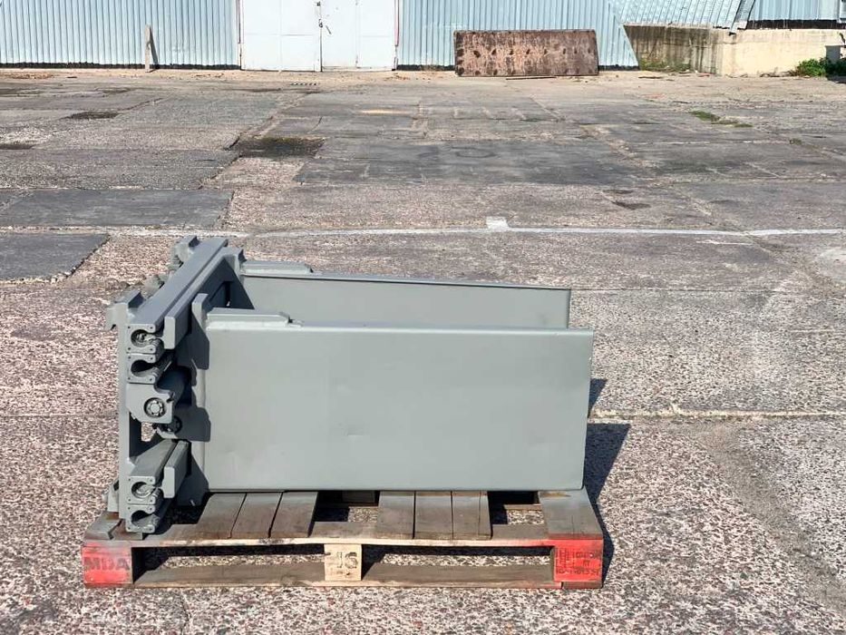 Захват бічний для ТЮКів. Розкриття лап 180 см, мінімальне 50 см.