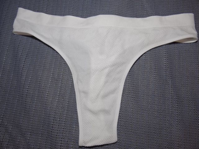 Primark prążkowane białe stringi XL