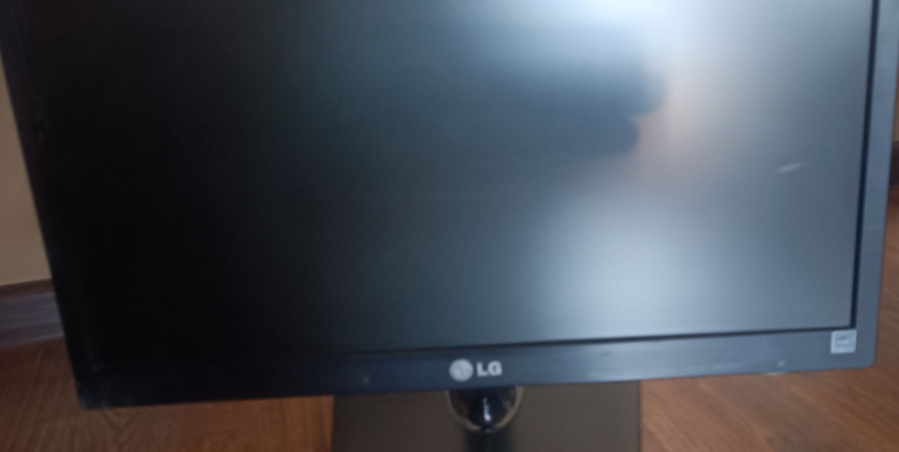 Monitor LG LED serii E42C 19”