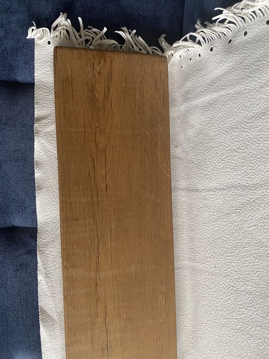 Deska dębowa, długość to 146,5 cm, szerokość 19 cm, grubość 3 cm