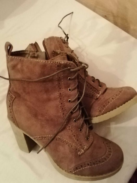 Botki damskie przejściowe zamszowe 39