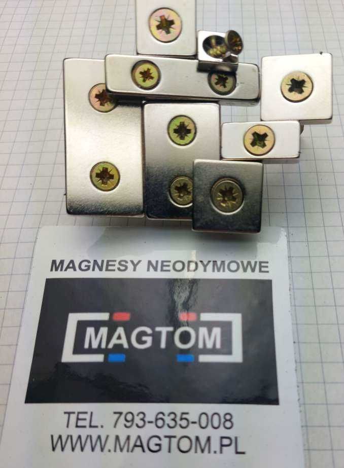 Magnes neodymowy kwadratowy z otworem  na wkręt stożkowy 12x12x3