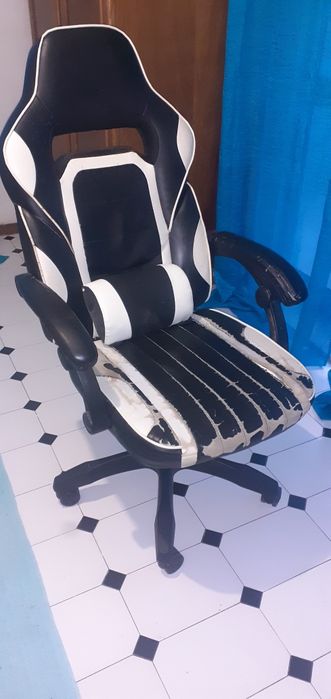 Cadeira gaming usada