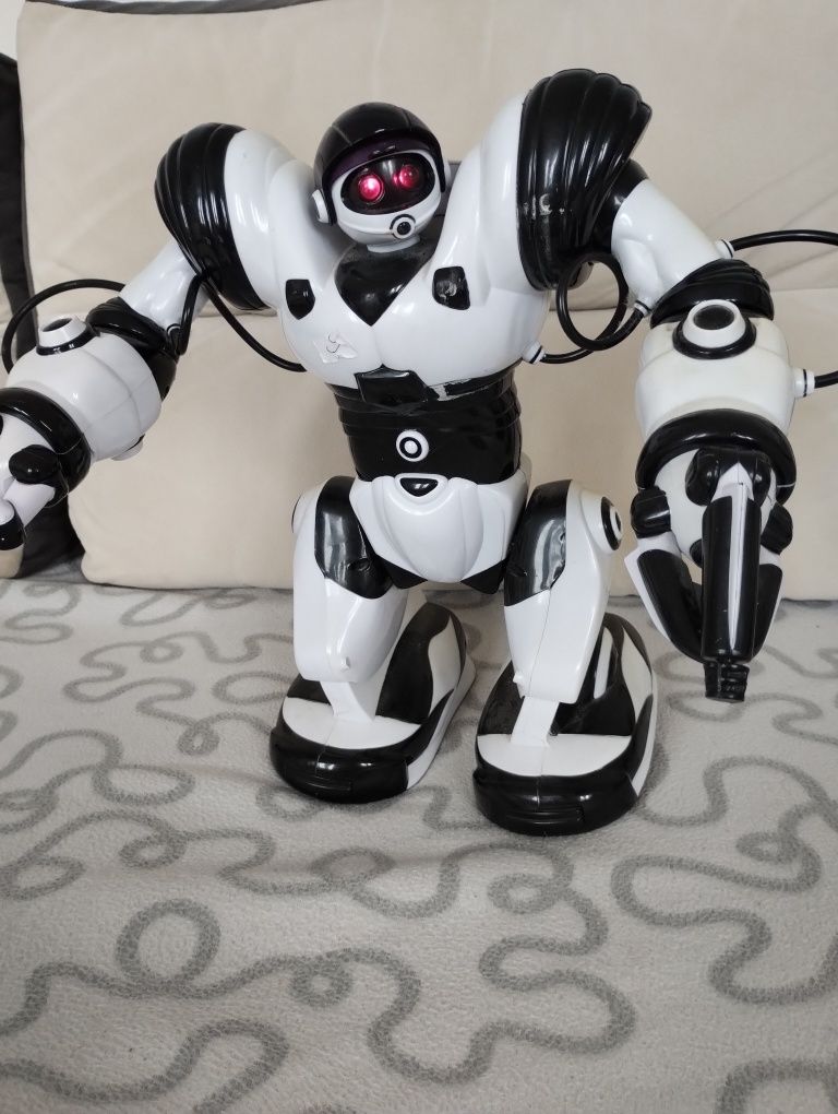 Duuuży Robot 37 cm wys, WowWee Robosapien