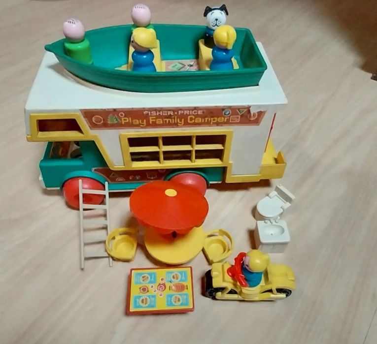 Brinquedo antigo Fisher Price Family Camper