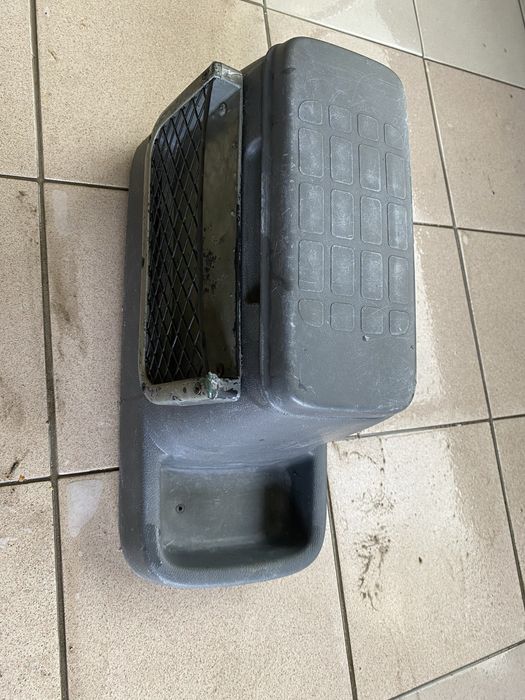 Полка подлокотник бардачок Volvo FH12