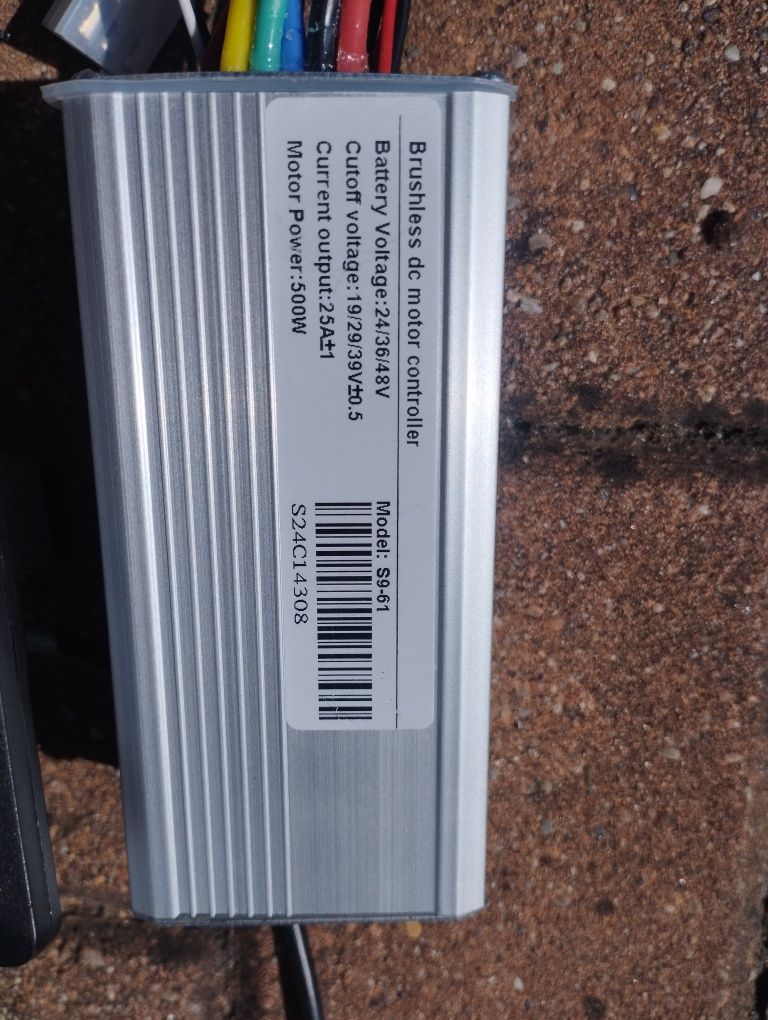 Sprzedam sterowniki S9-61 BLDC 500w 36/48 v LCD G51