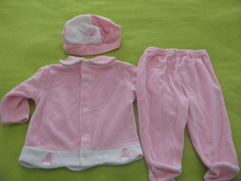 Conjuntos para bebé (menina) – 0 a 1 Mês: