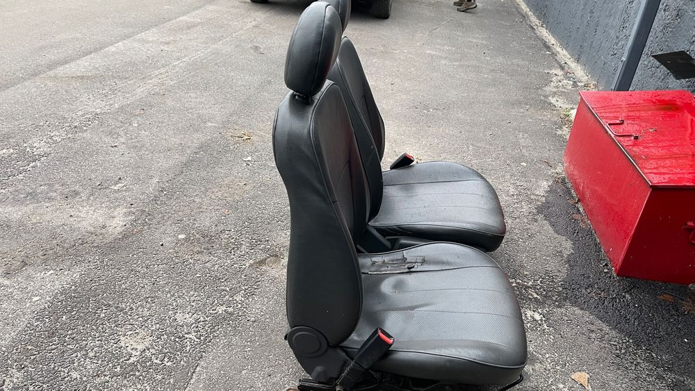 Сиденье передние