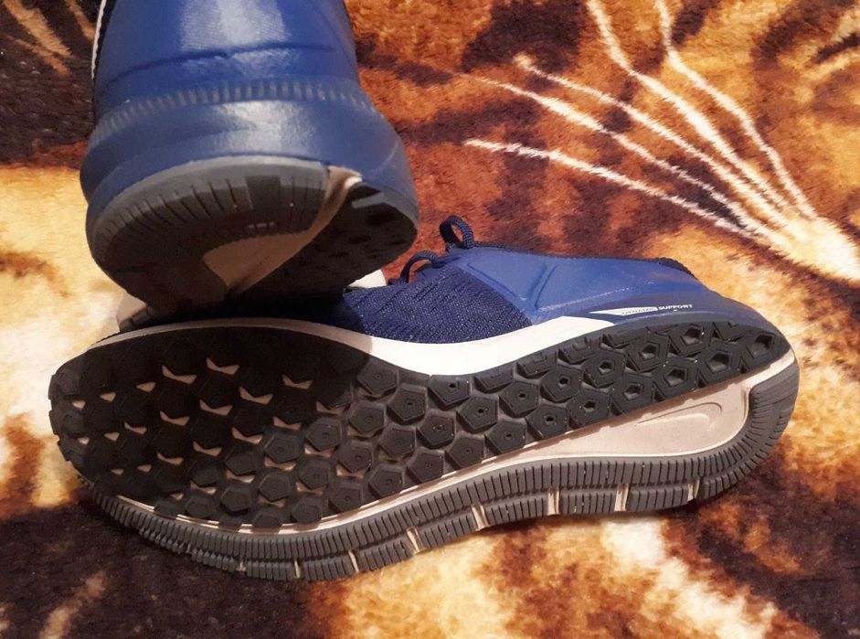 Nike Structure 22 rozmiar 41