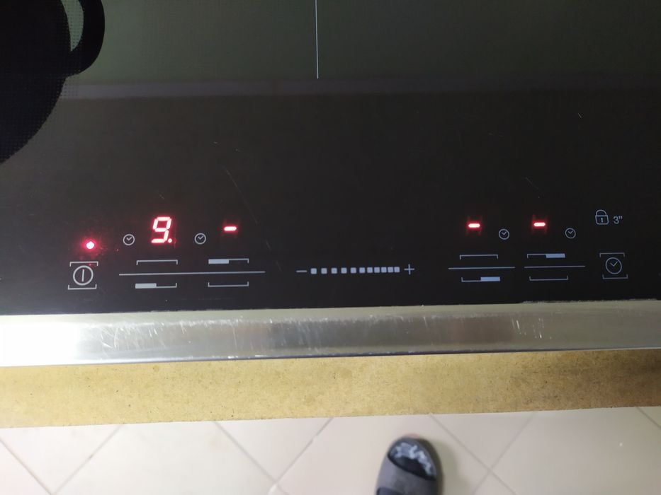 Индукционная варочная Bauknecht. 77см/51см