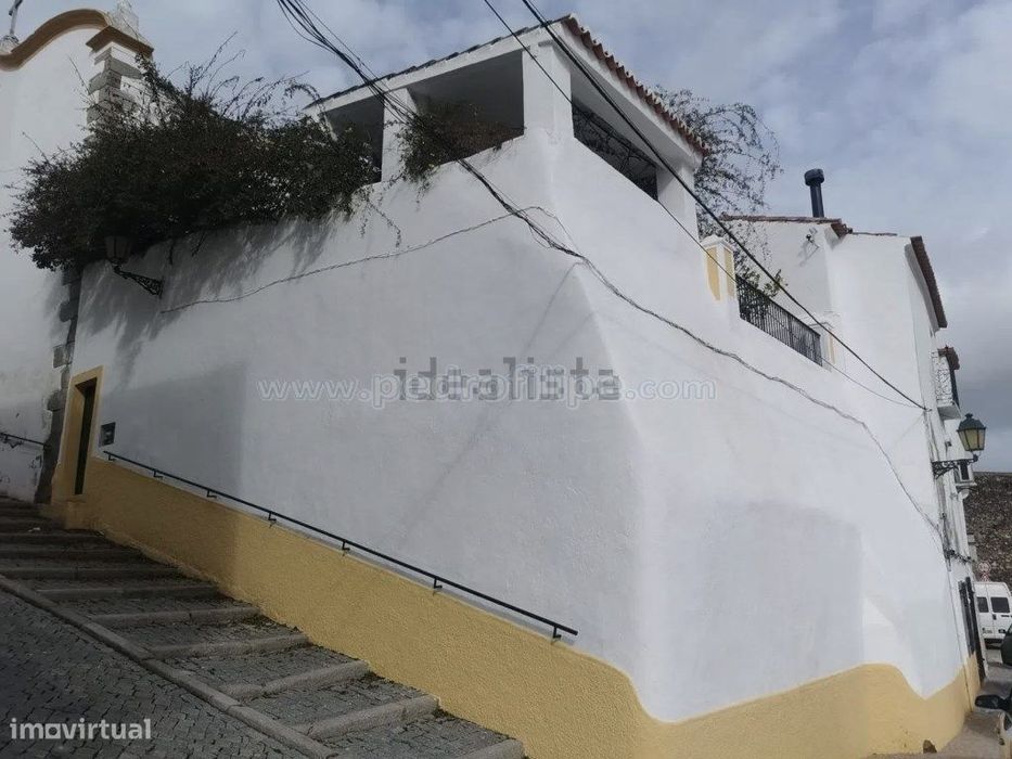 Charmosa Casa Histórica no Coração de Elvas