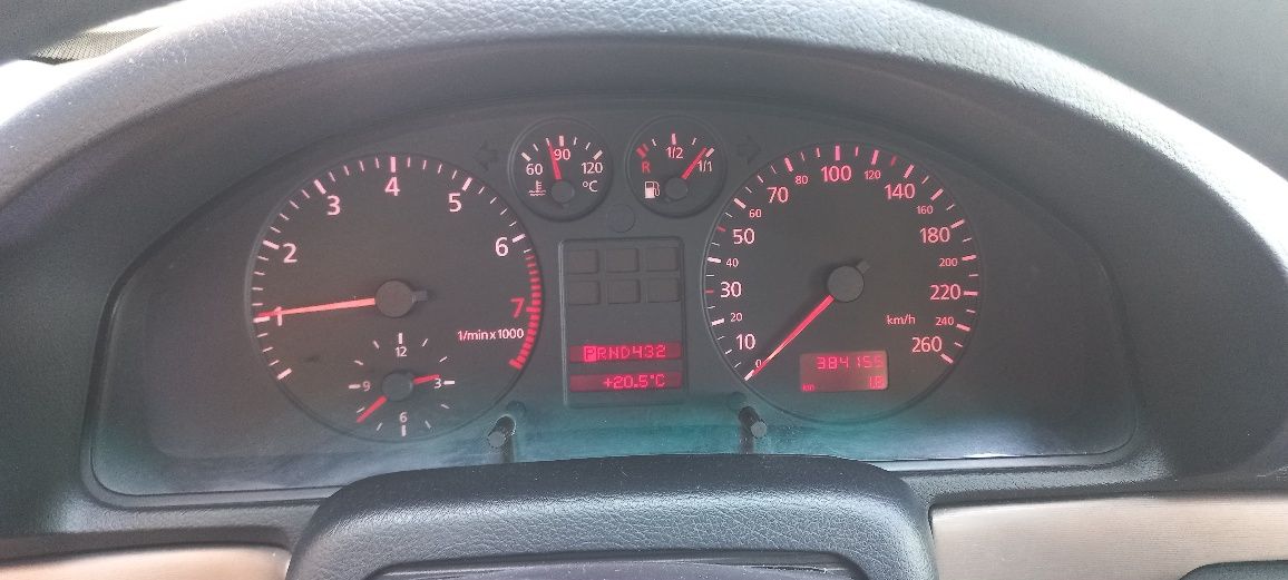 Audi A4 1.8 turbo AUTOMAT! LPG