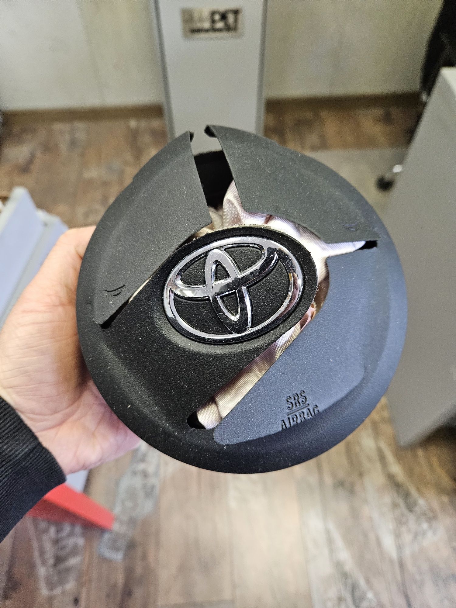 Poduszka powietrzna wystrzelona Toyota Supra pas bezpieczeństwa kierow