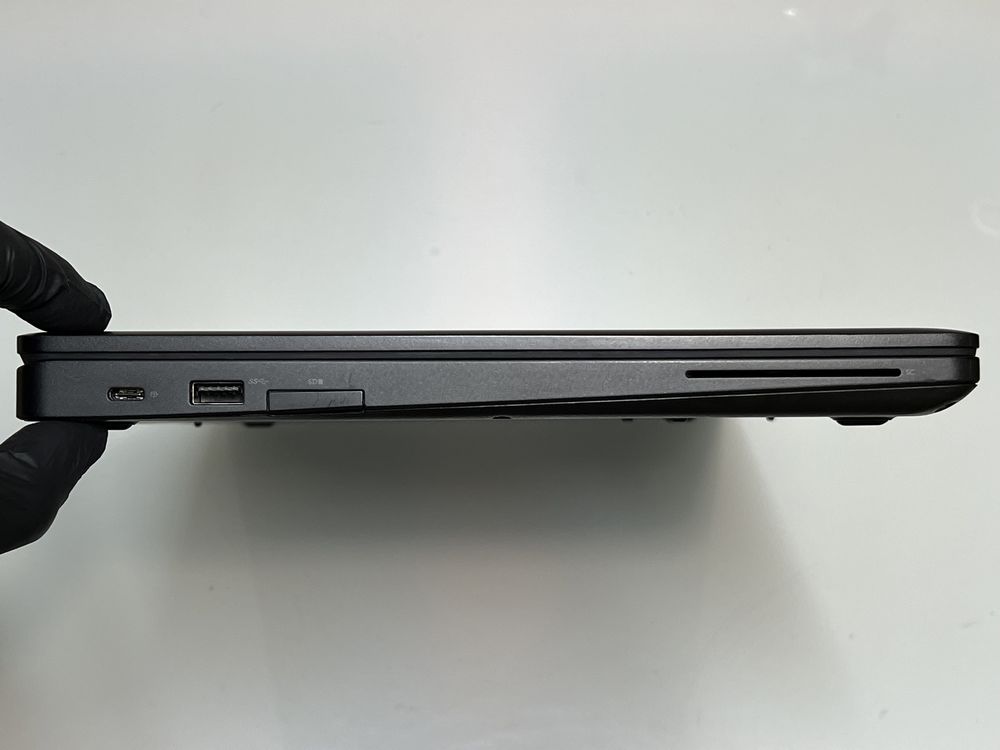 Ноутбук Dell Latitude E5590, FHD,IPS, і7, RAM-16Gb,SSD-512Gb (№184)