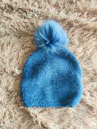 Жіноча шапка з великим помпоном зимова синя