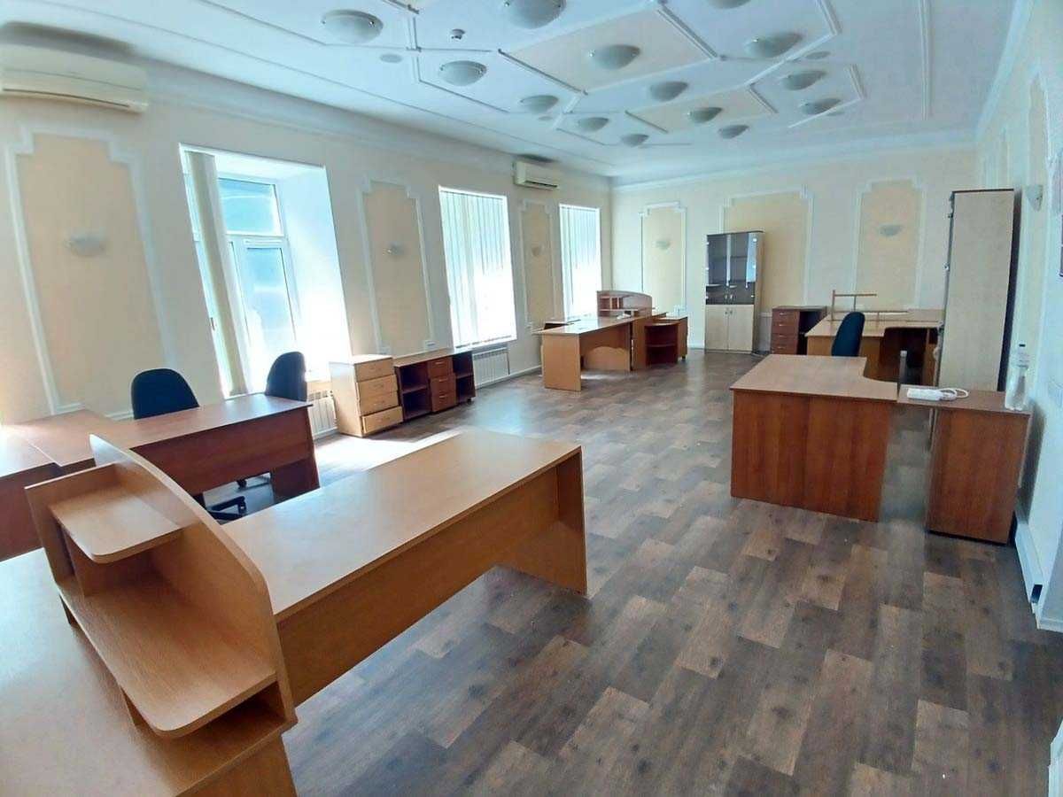 Від власника Окрема будівля 1280 м² Мазепи вул. 10 Метро Арсенальна